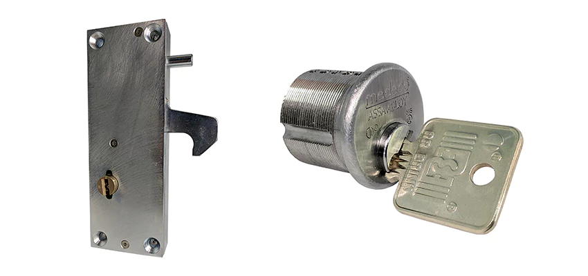 RR Fence Gates Brink Locks Repair in San Fernando, California