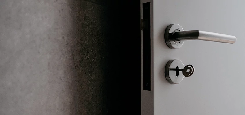 Front Door Handle Repair And Installation in San Fernando, CA